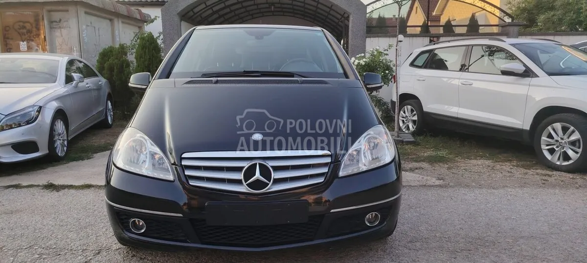 Mercedes-Benz A 160 2009 photo 2