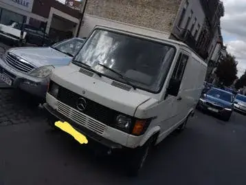 Mercedes-Benz 207