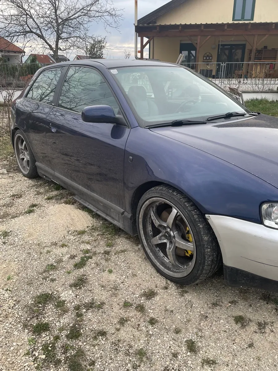 Audi A3 1997 photo 2