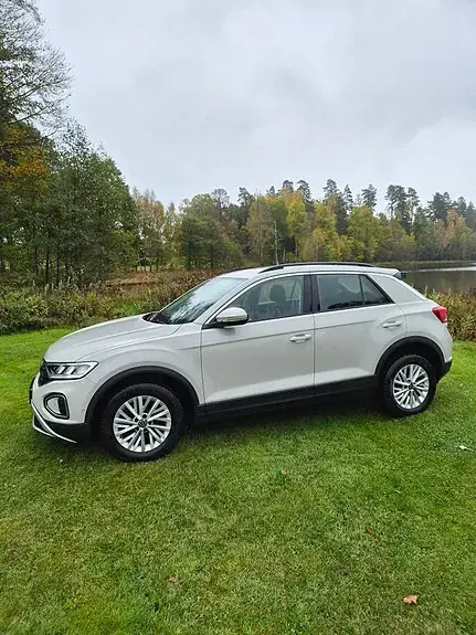 Volkswagen T-Roc 2022 photo 2
