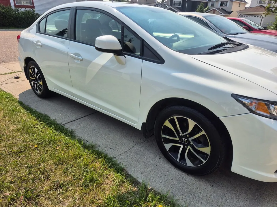 Honda Civic 2013 photo 3