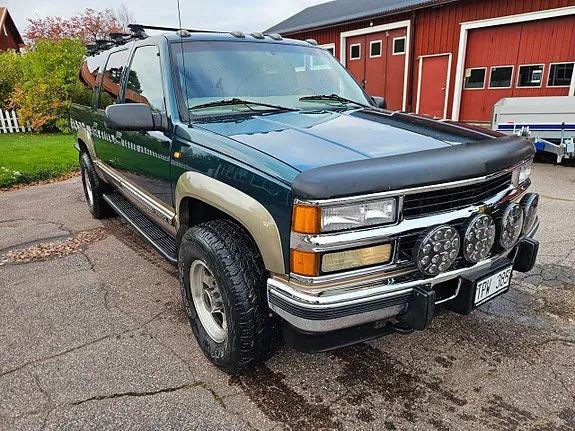 Chevrolet Suburban 1998 photo 3