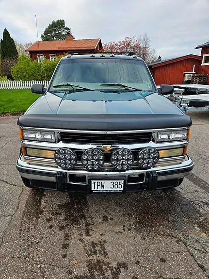 Chevrolet Suburban 1998 photo 2