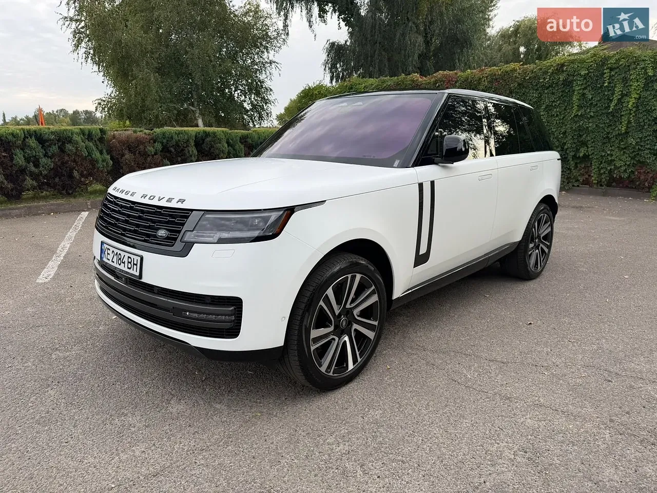 Land Rover Range Rover 2023 photo 2