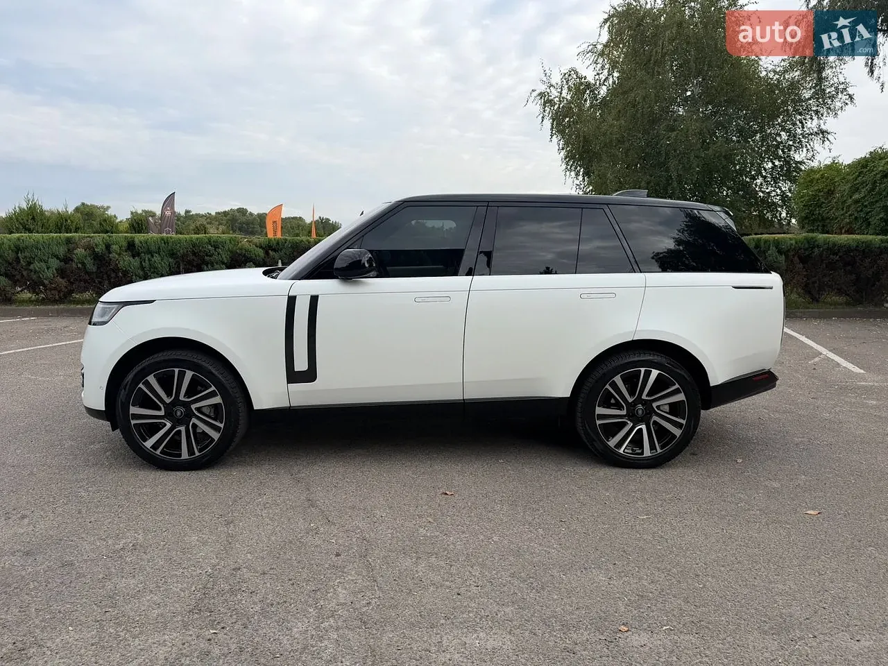 Land Rover Range Rover 2023 photo 3
