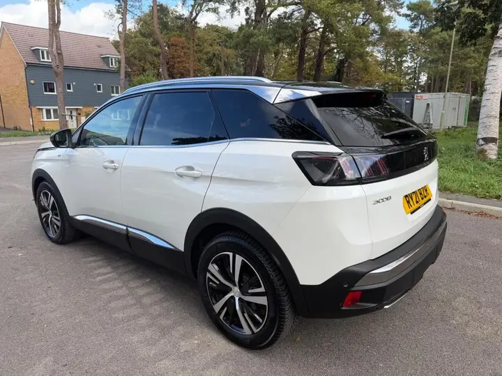 Peugeot 3008 2021 photo 4