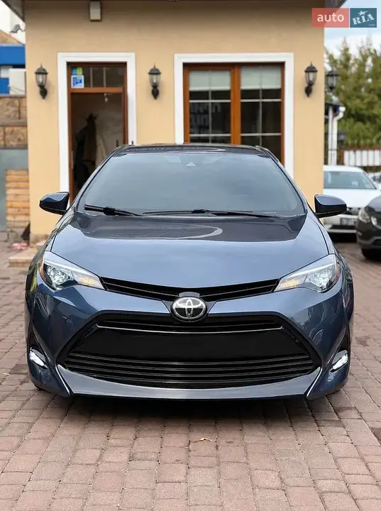 Toyota Corolla 2017 photo 2