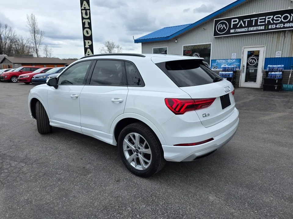 Audi Q3 2022 photo 3