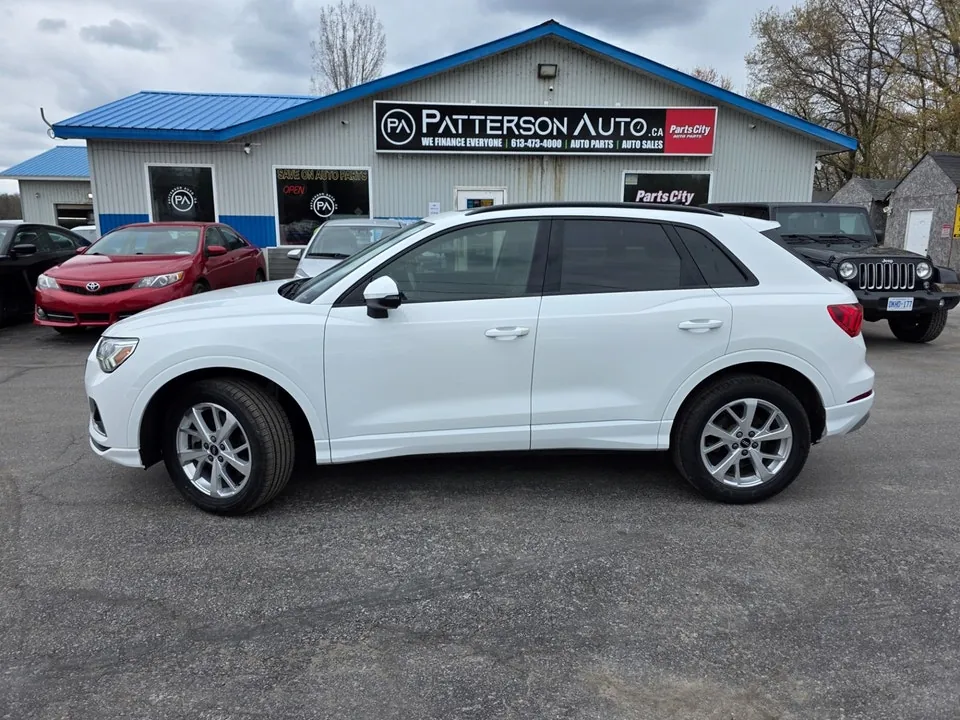 Audi Q3 2022 photo 2