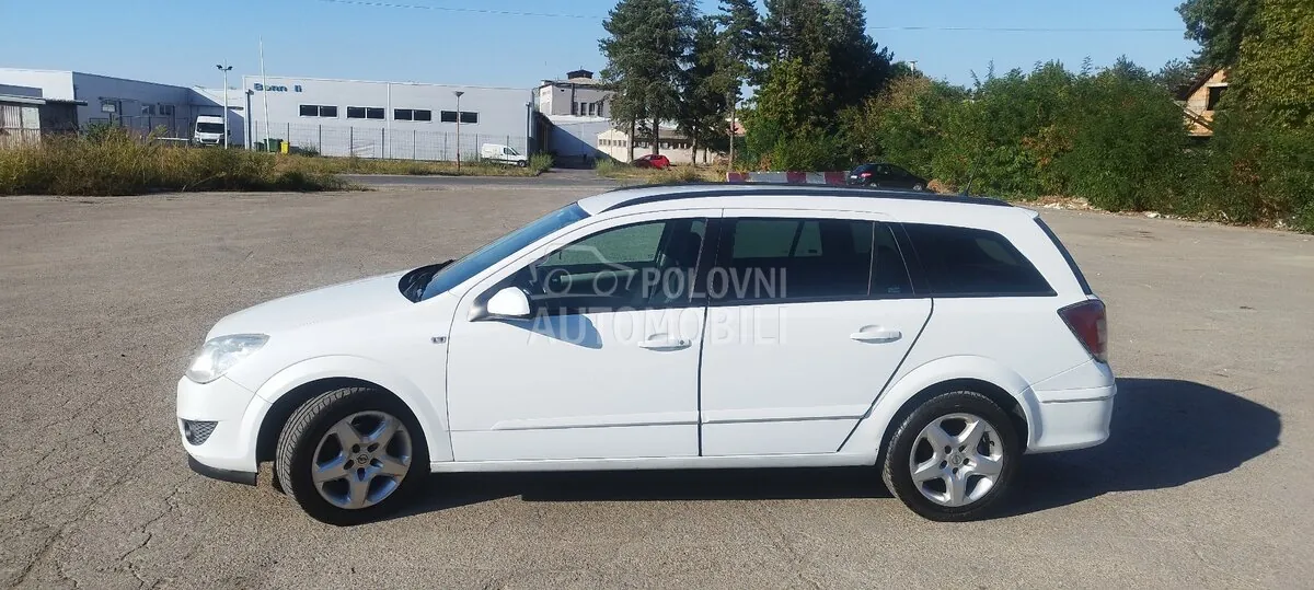Opel Astra 2008 photo 2