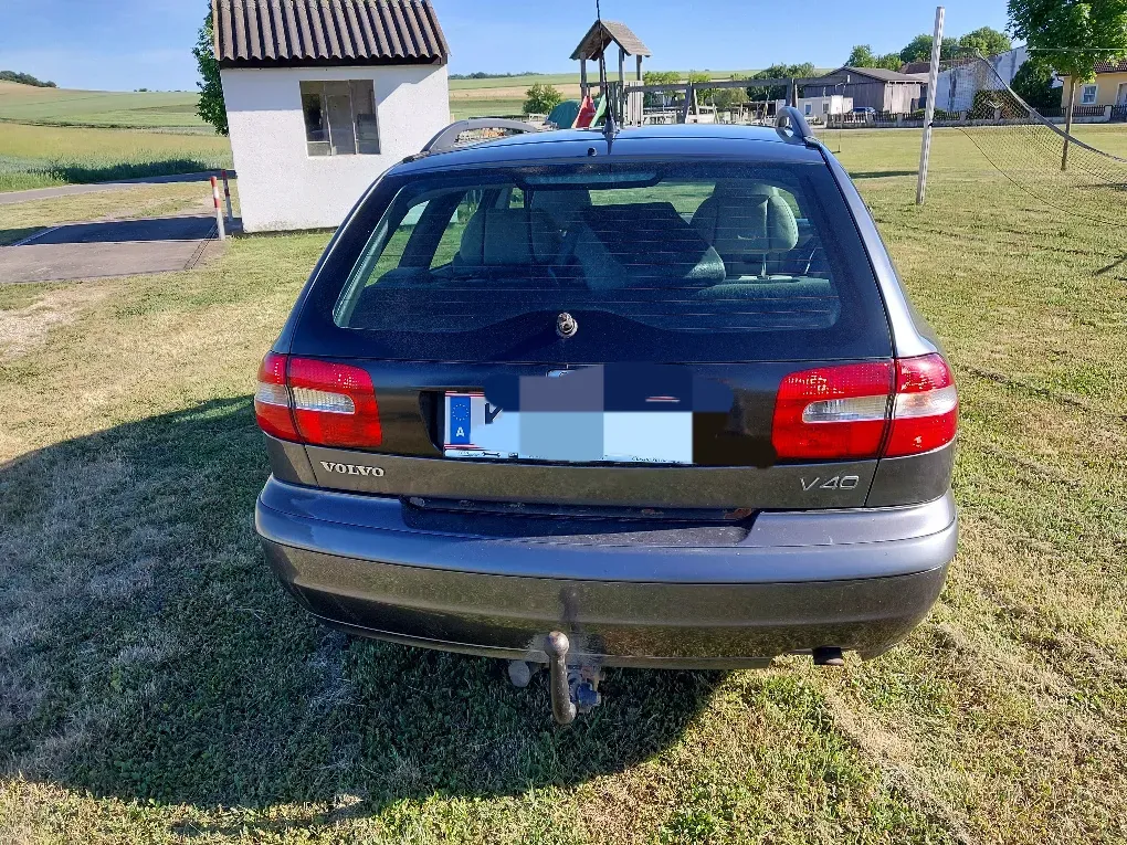 Volvo V40 2004 photo 3