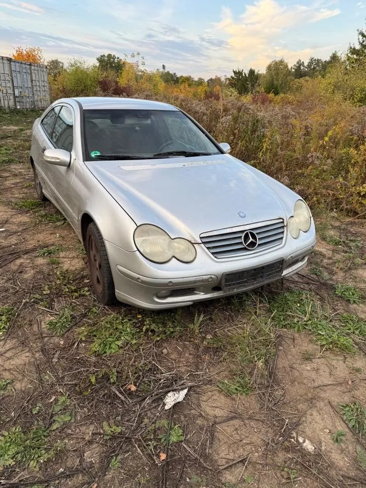 Mercedes-Benz C200