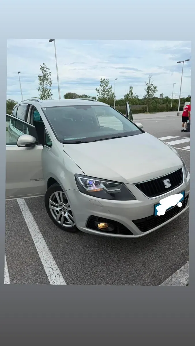 Seat Alhambra 2012 photo 2