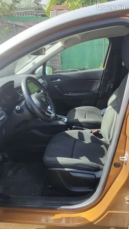 Renault Captur 2021 photo 3