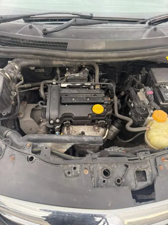 Vauxhall Corsa 2012 photo 2