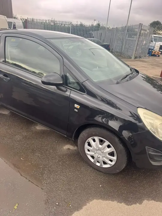 Vauxhall Corsa 2012 photo 3