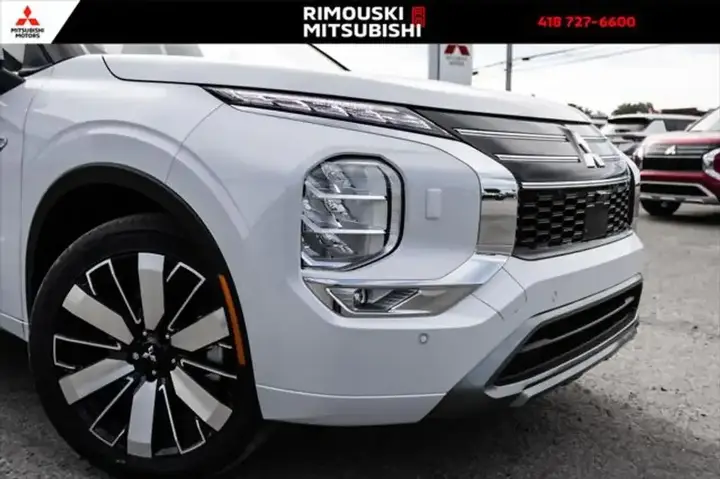 Mitsubishi Outlander 2026 photo 3