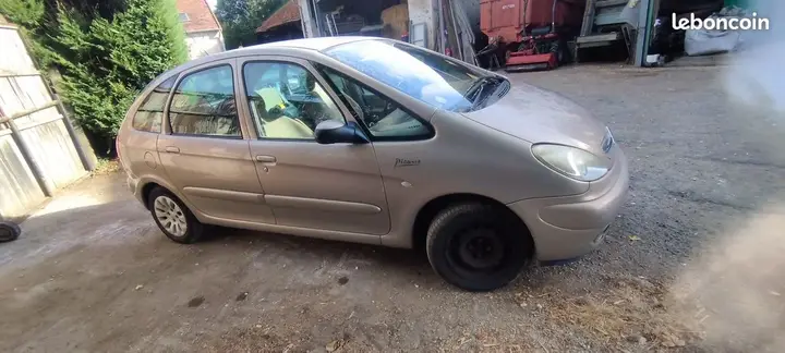 Citroen Xsara Picasso 2002 photo 2