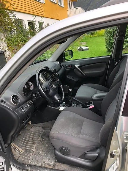 Toyota Rav4 2004 photo 4