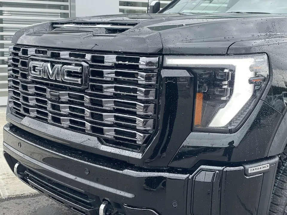 GMC Sierra 3500Hd 2026 photo 3