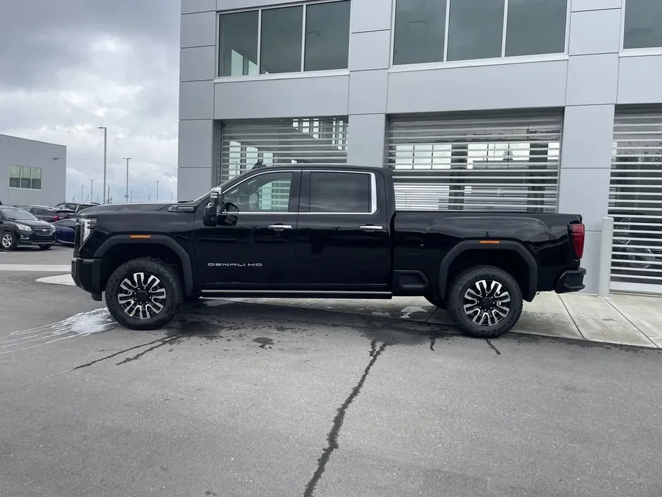 GMC Sierra 3500Hd 2026 photo 5