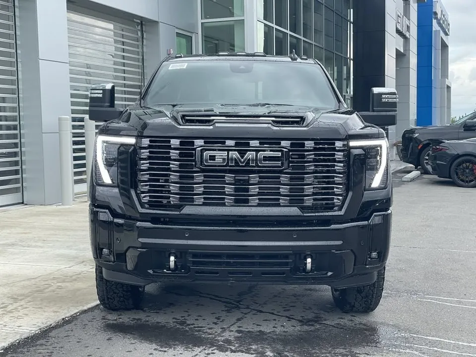 GMC Sierra 3500Hd 2026 photo 2