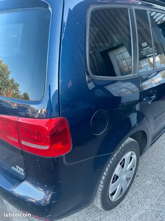 Volkswagen Touran 2014 photo 3