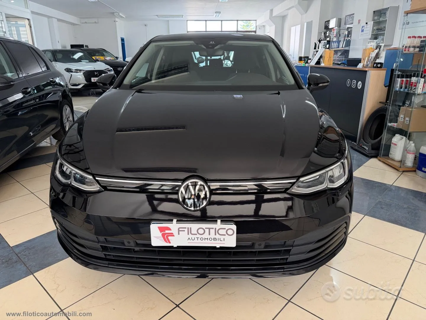 Volkswagen Golf 2022 photo 2