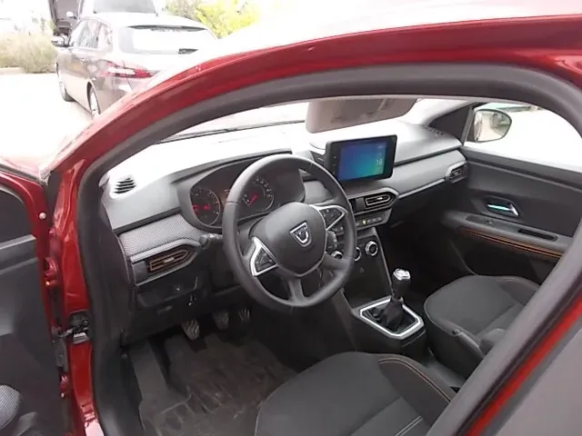 Dacia Sandero Stepway 2022 photo 2