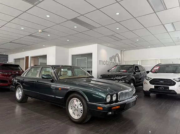 Jaguar Xj6