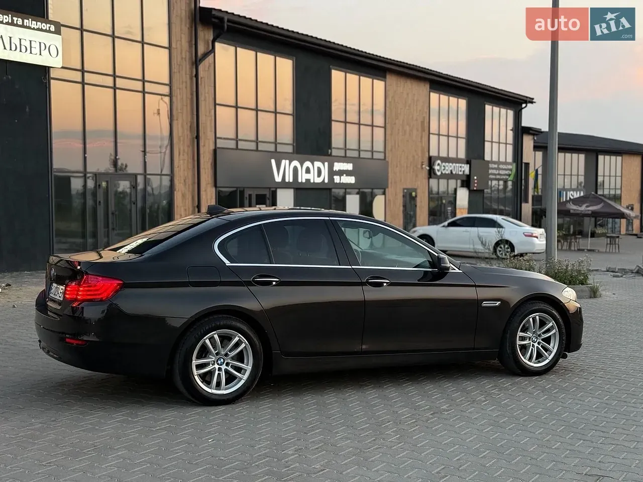 BMW 5 Series 2016 photo 5