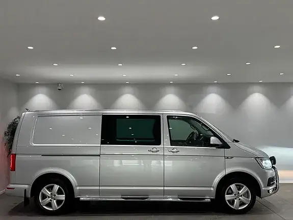 Volkswagen Transporter 2019 photo 2