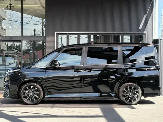 Toyota Corolla Hybrid 2026 photo 5