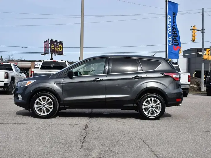 Ford Escape 2017 photo 3
