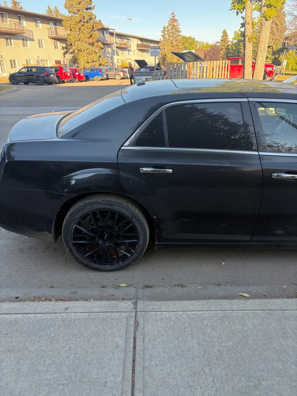Chrysler 300C 2011 photo 4