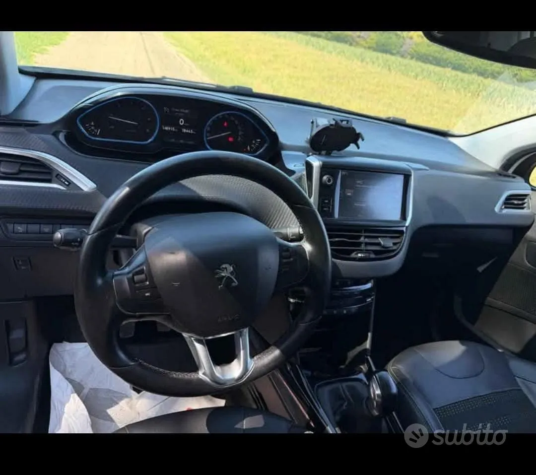 Peugeot 2008 2015 photo 5