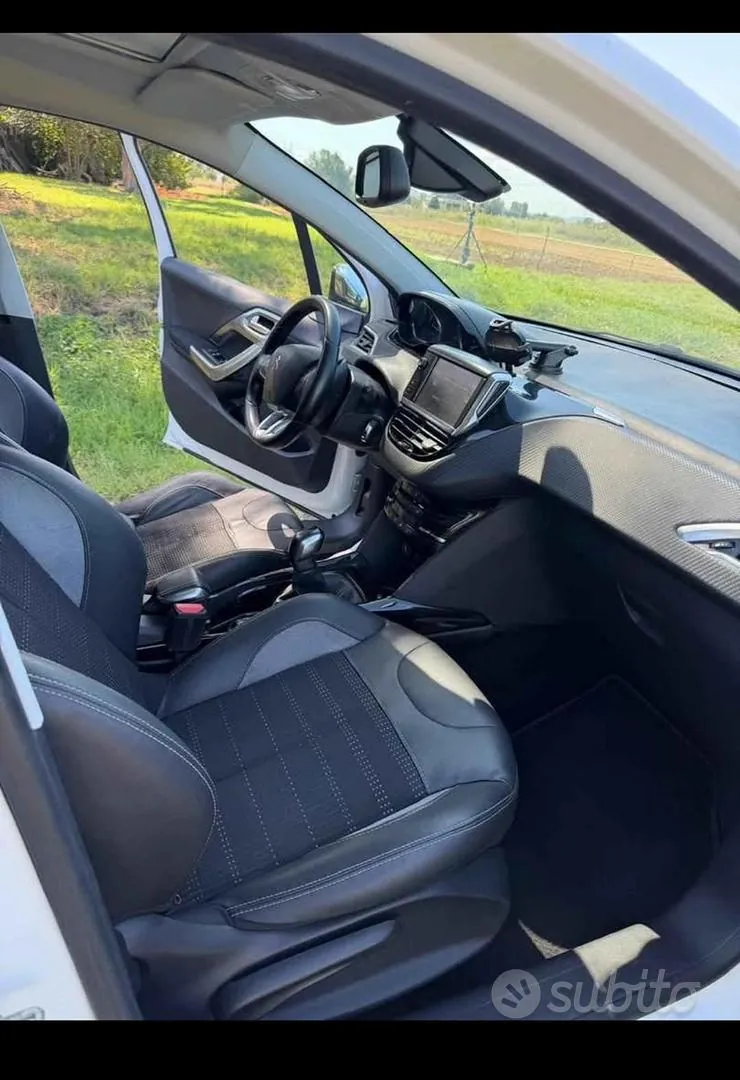 Peugeot 2008 2015 photo 2