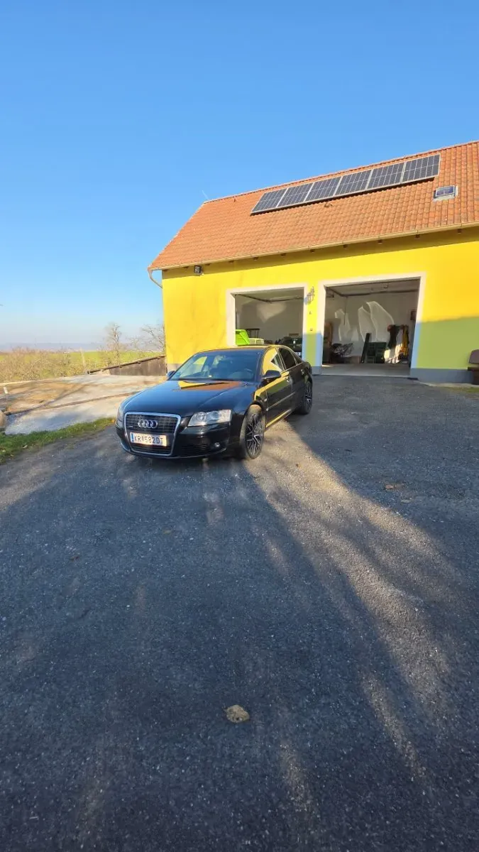 Audi A8 2006 photo 2