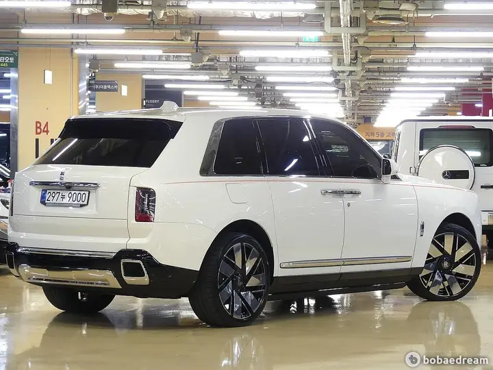 Rolls-Royce Cullinan 2025 photo 3
