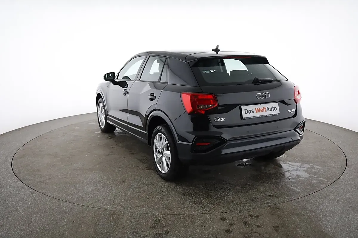 Audi Q2 2023 photo 2