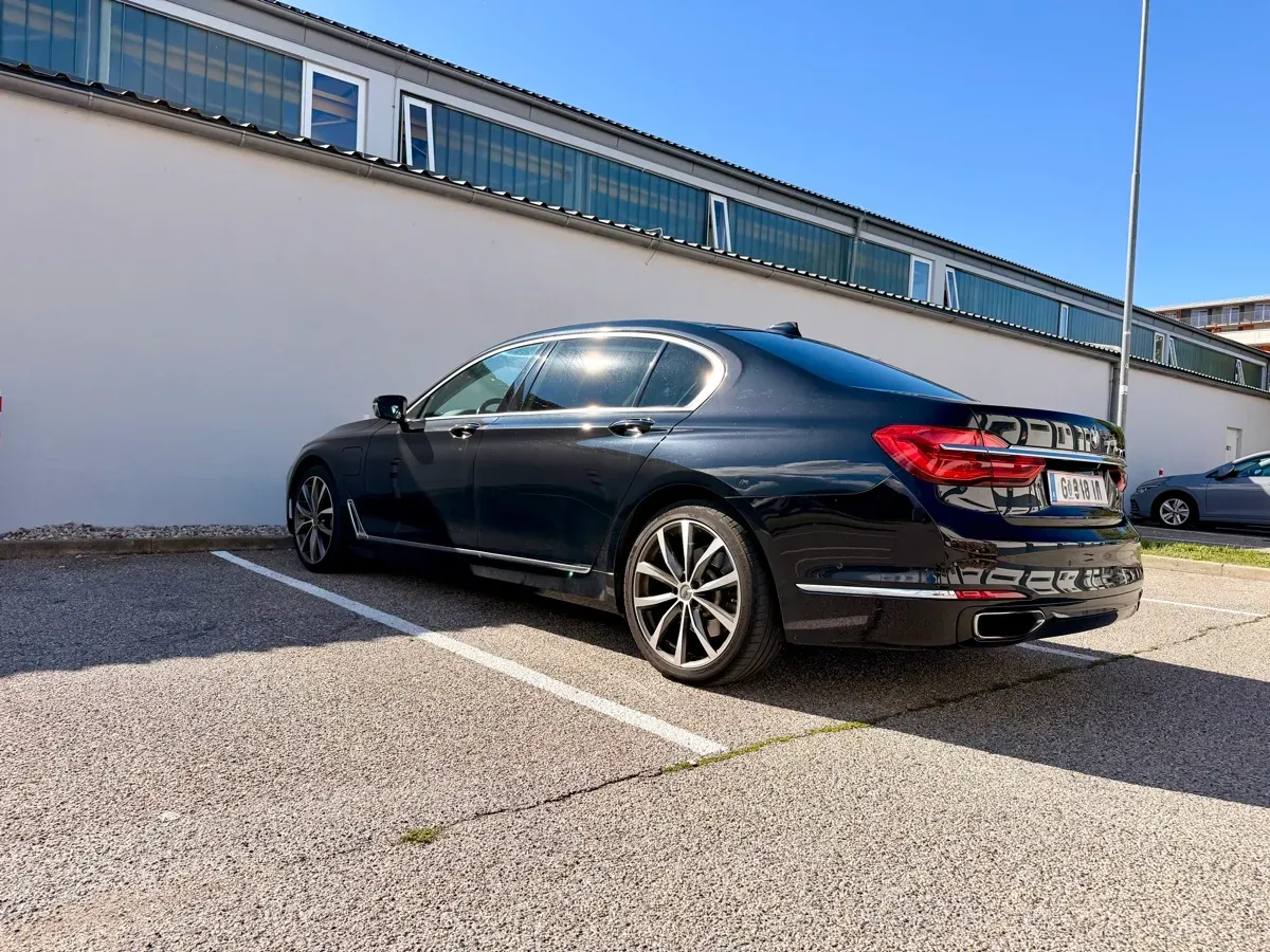 BMW 7 Series 2017 photo 3