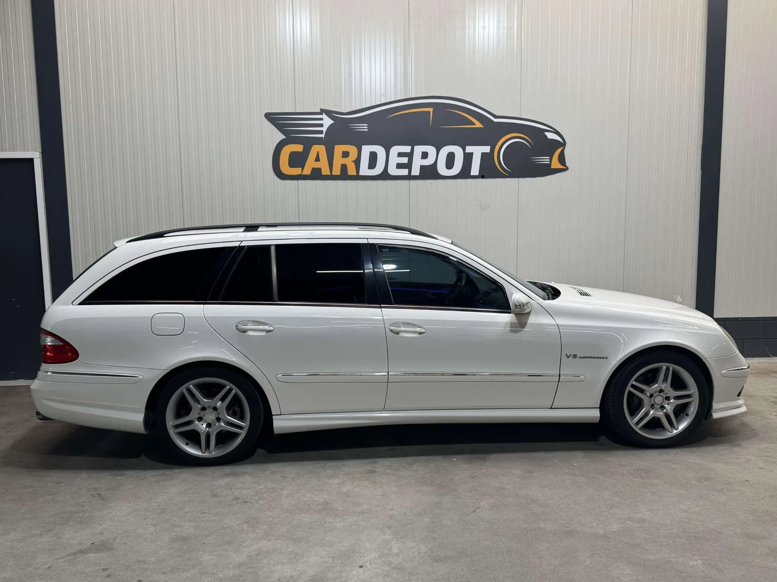Mercedes-Benz E-Class 2004 photo 4