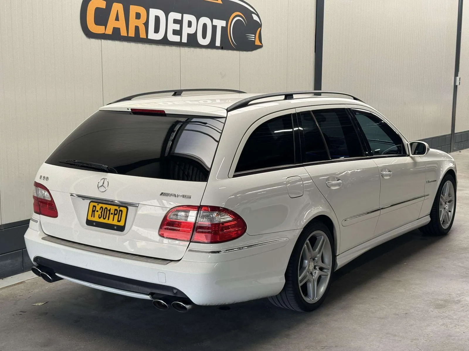 Mercedes-Benz E-Class 2004 photo 5