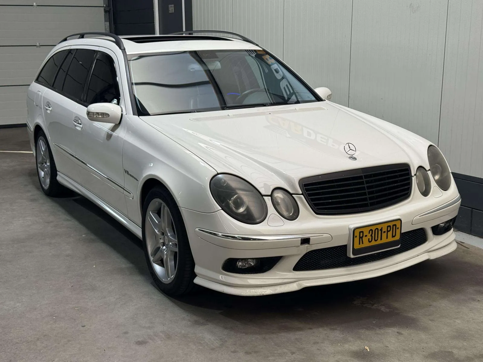 Mercedes-Benz E-Class 2004 photo 3