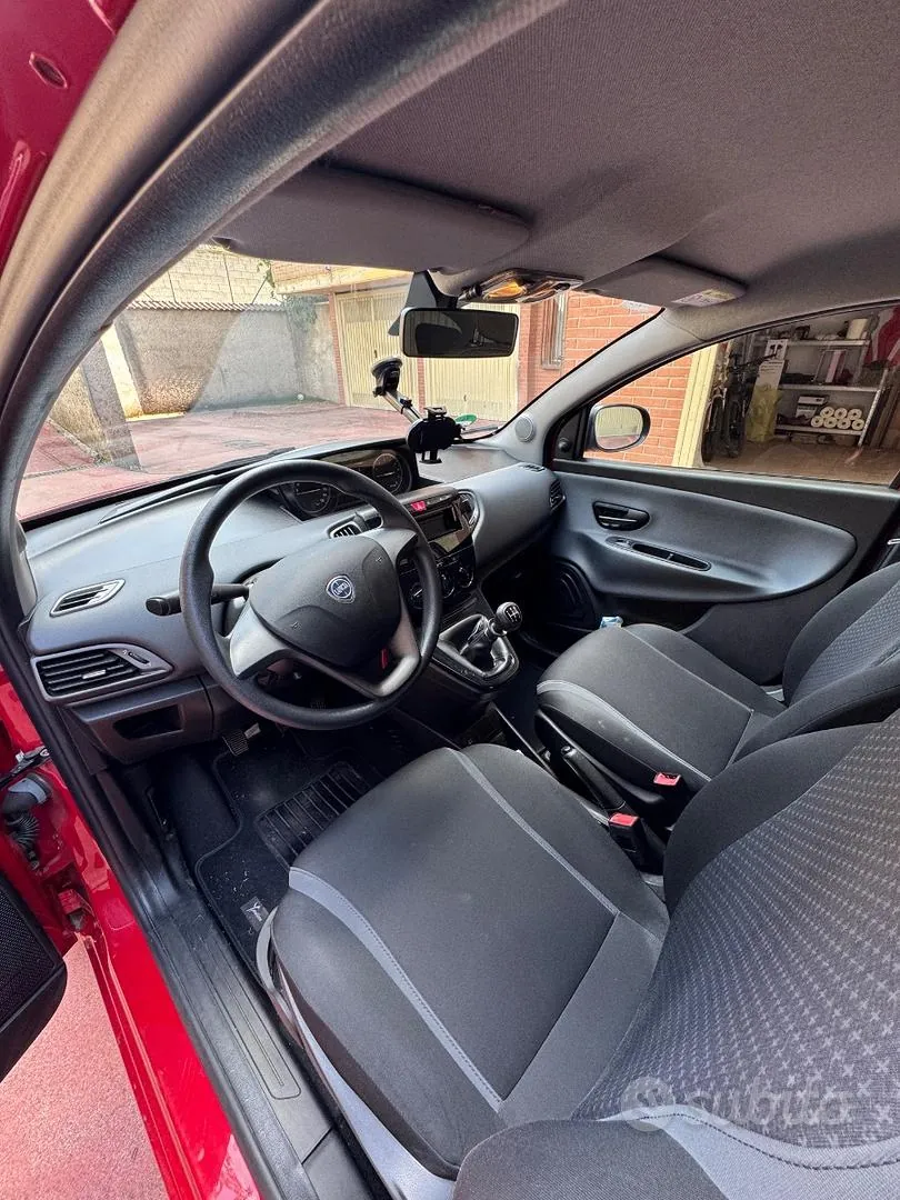 Lancia Ypsilon 2017 photo 4