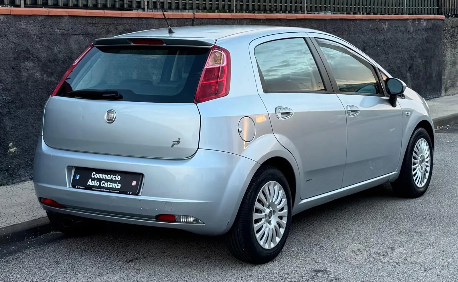 Fiat Grande Punto 2008 photo 4