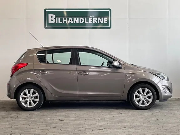 Hyundai I20 2013 photo 3