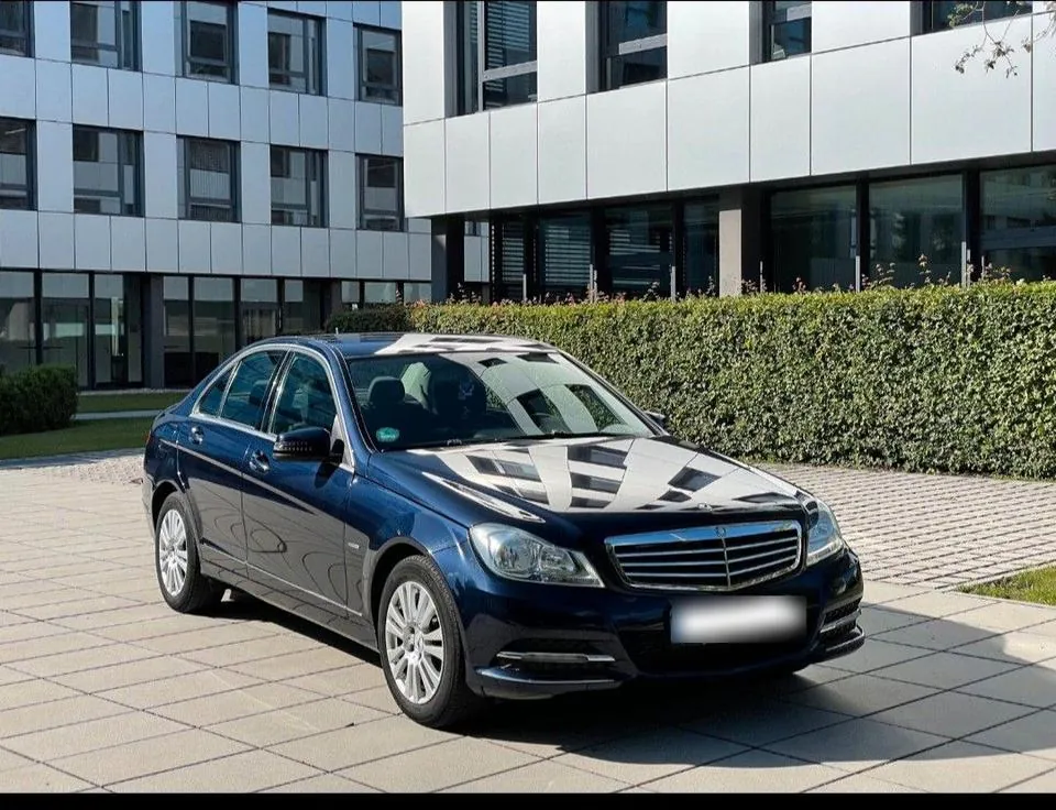 Mercedes-Benz C180