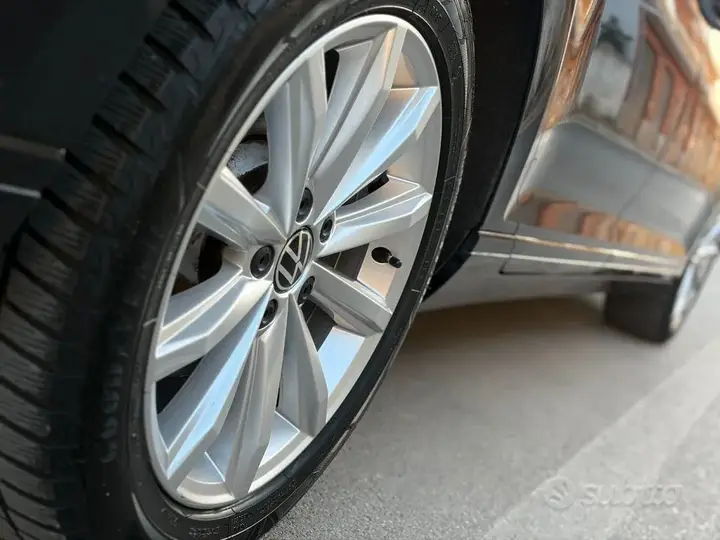Volkswagen Passat 2022 photo 4