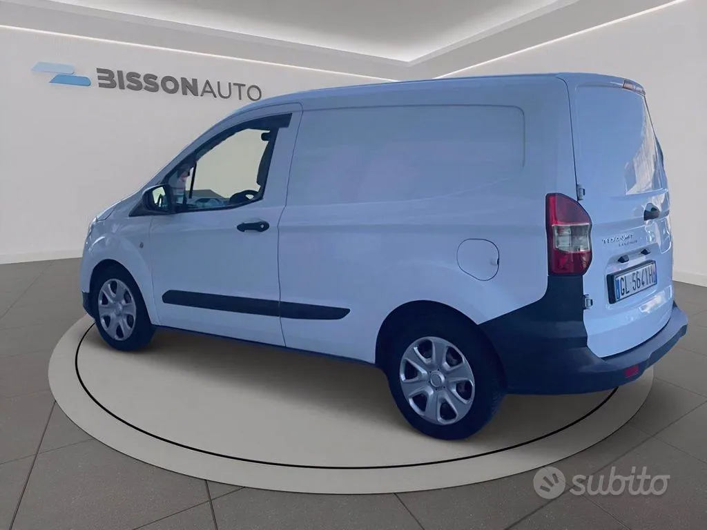 Ford Transit Courier 2022 photo 3